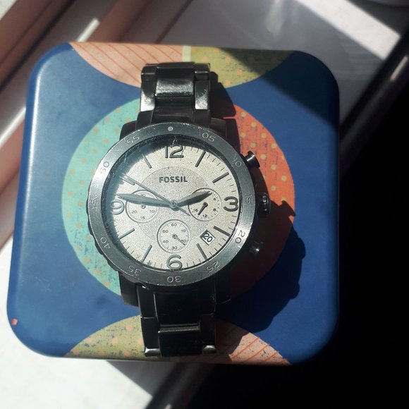 Fossil Women's Oversized Watch - Picture 3 of 8